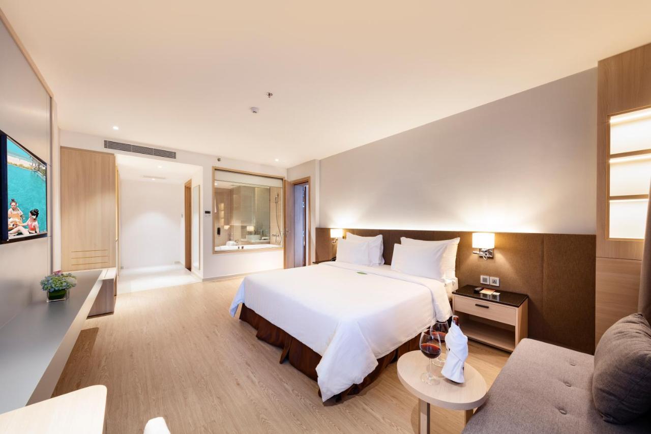 Dqua Hotel Nha Trang Exterior photo