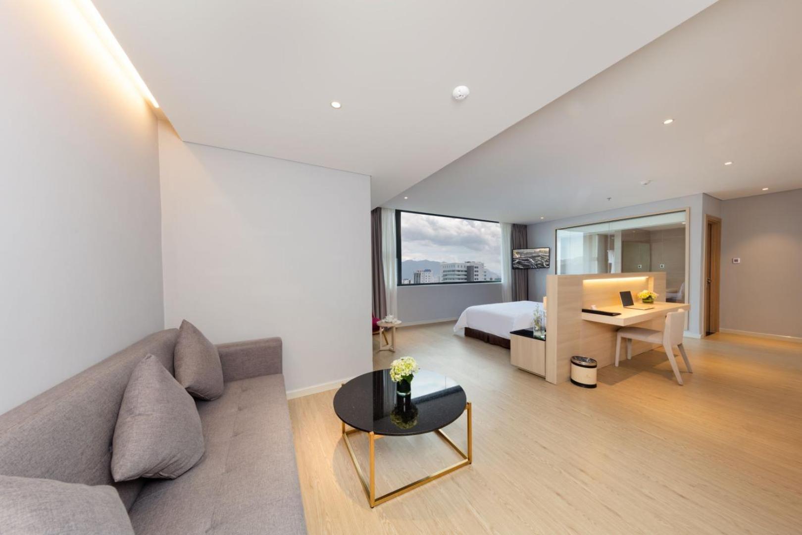Dqua Hotel Nha Trang Exterior photo