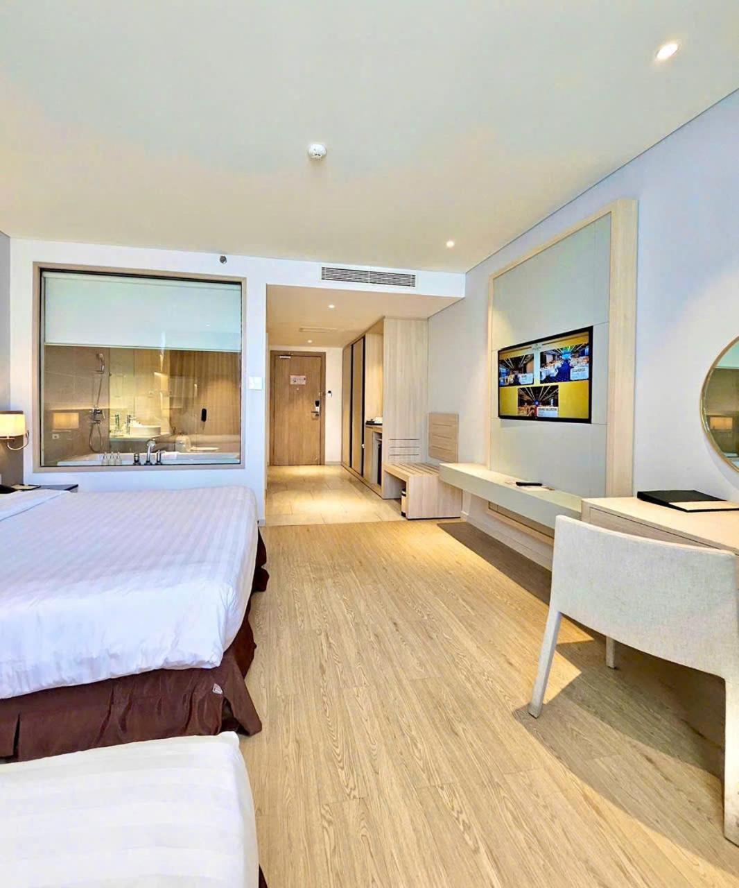 Dqua Hotel Nha Trang Exterior photo